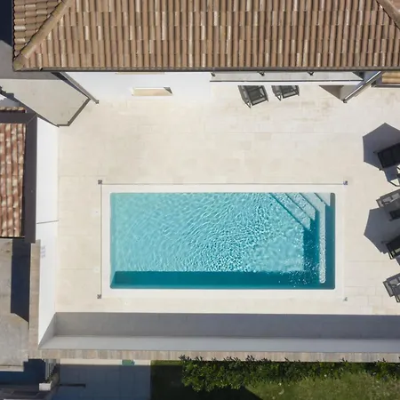 D&j Villa *